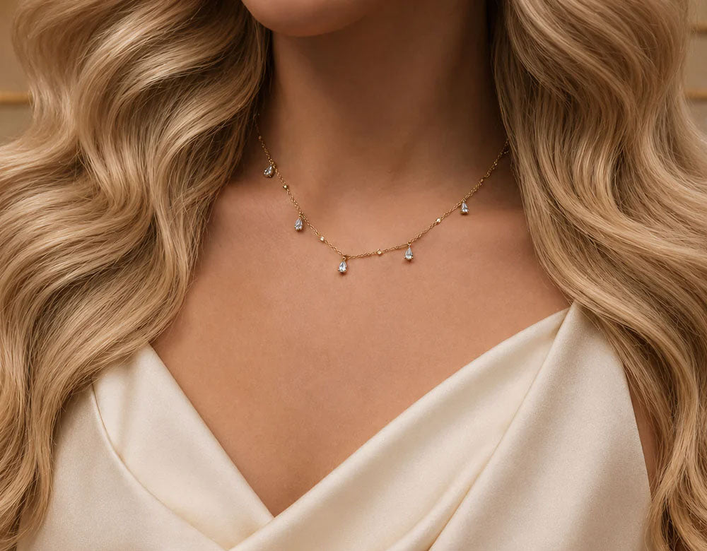 Berry's 18ct yellow Gold Necklaces & Pendants