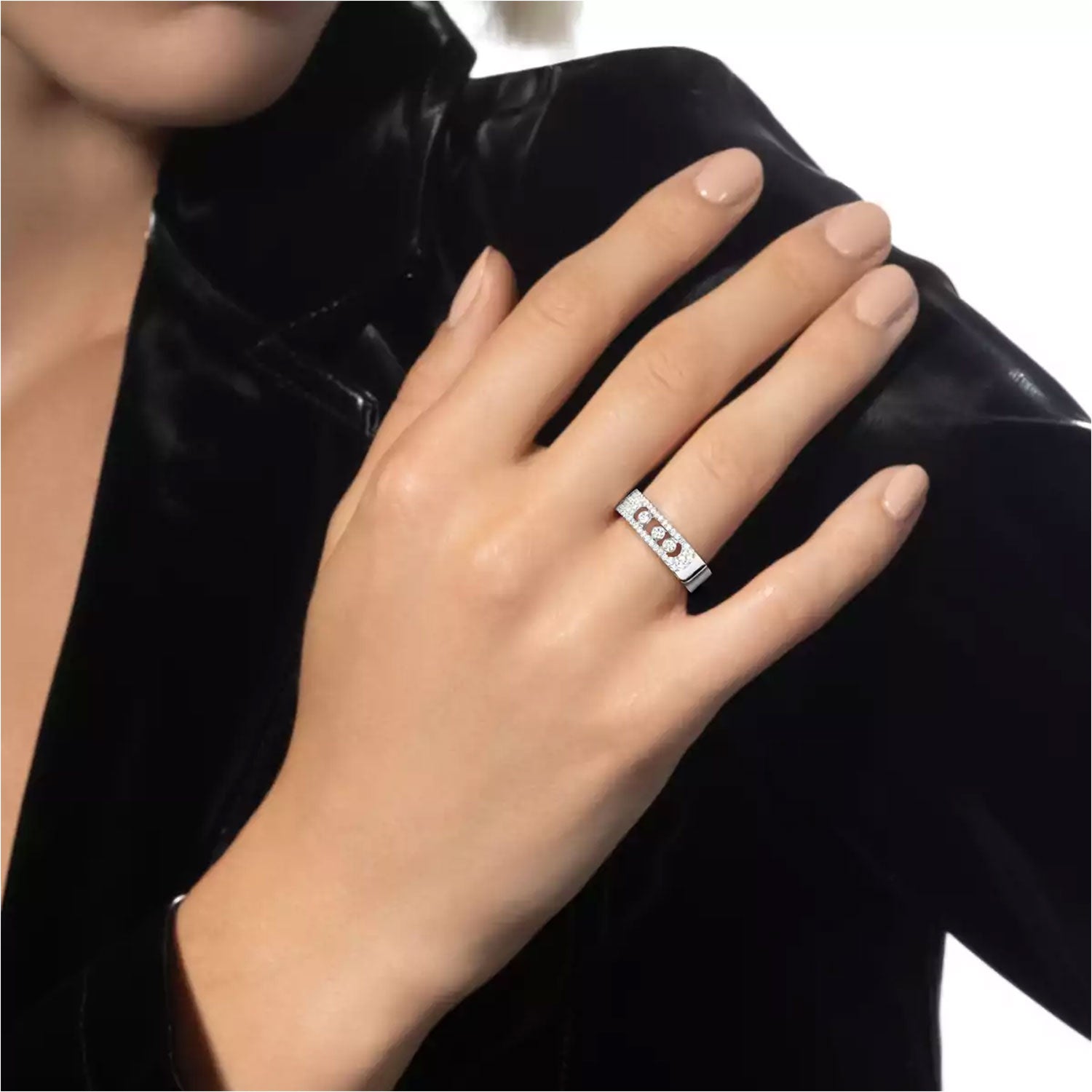 18ct White Gold Move Noa Diamond Set Ring