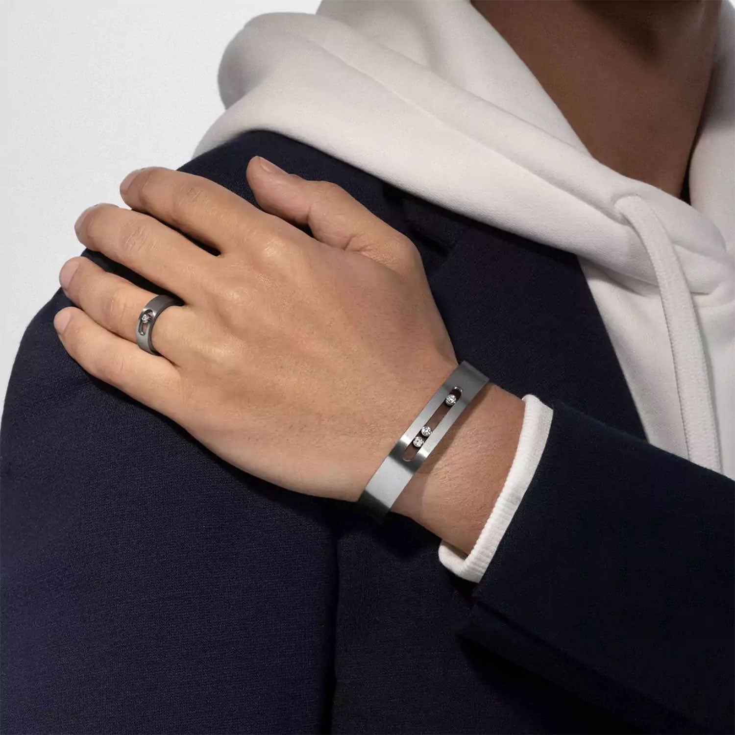 Move Titanium Natural Titanium & Diamond Bangle
