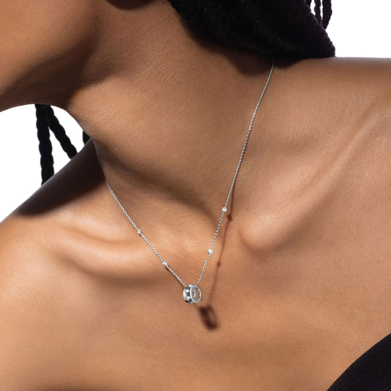 18ct White Gold Move Romane Diamond Pendant