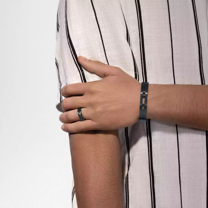 Move Black Titanium & Diamond Ring