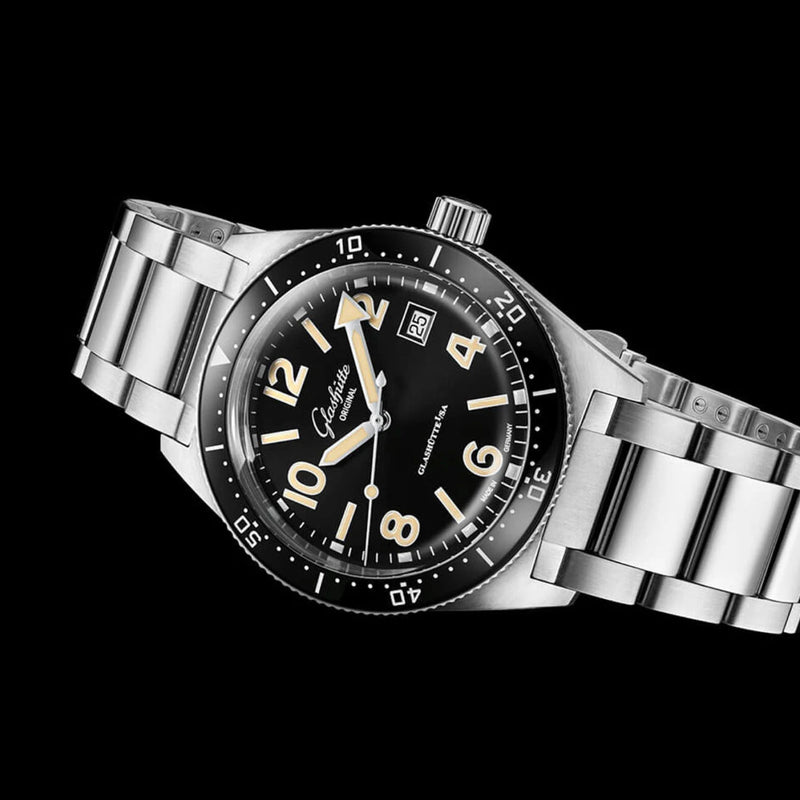 Specialist SeaQ 39.5mm Black Dial Men's Automatic Bracelet Watch