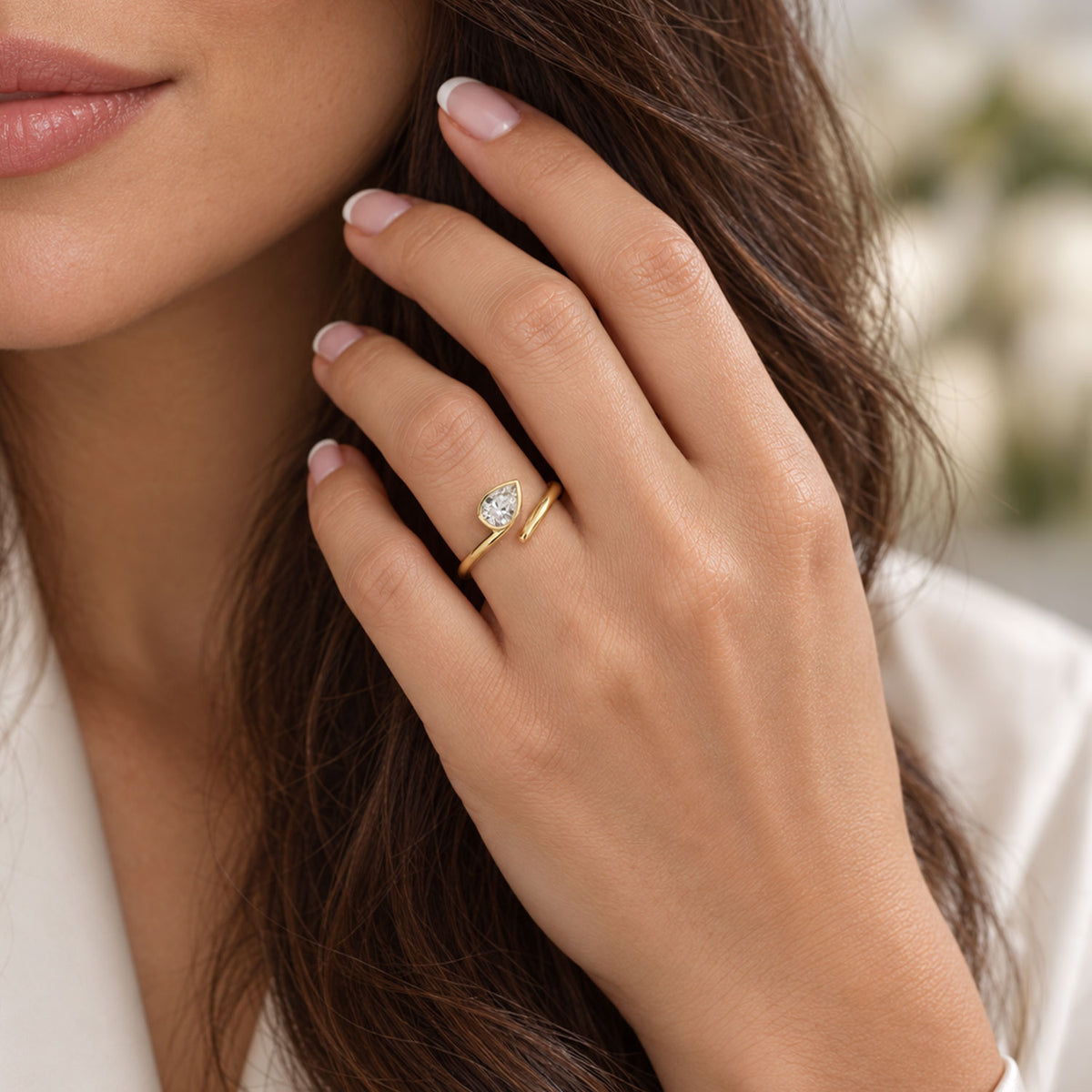 18ct Yellow Gold Pear Cut Diamond Rubover Set Ring