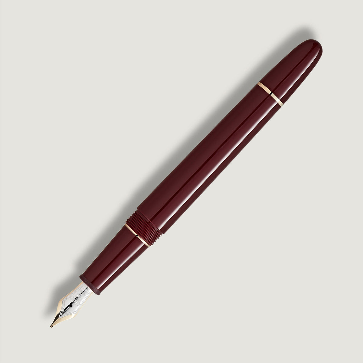 Montblanc Meisterstück Burgundy Red Classique Fountain Pen - Berry's Jewellers