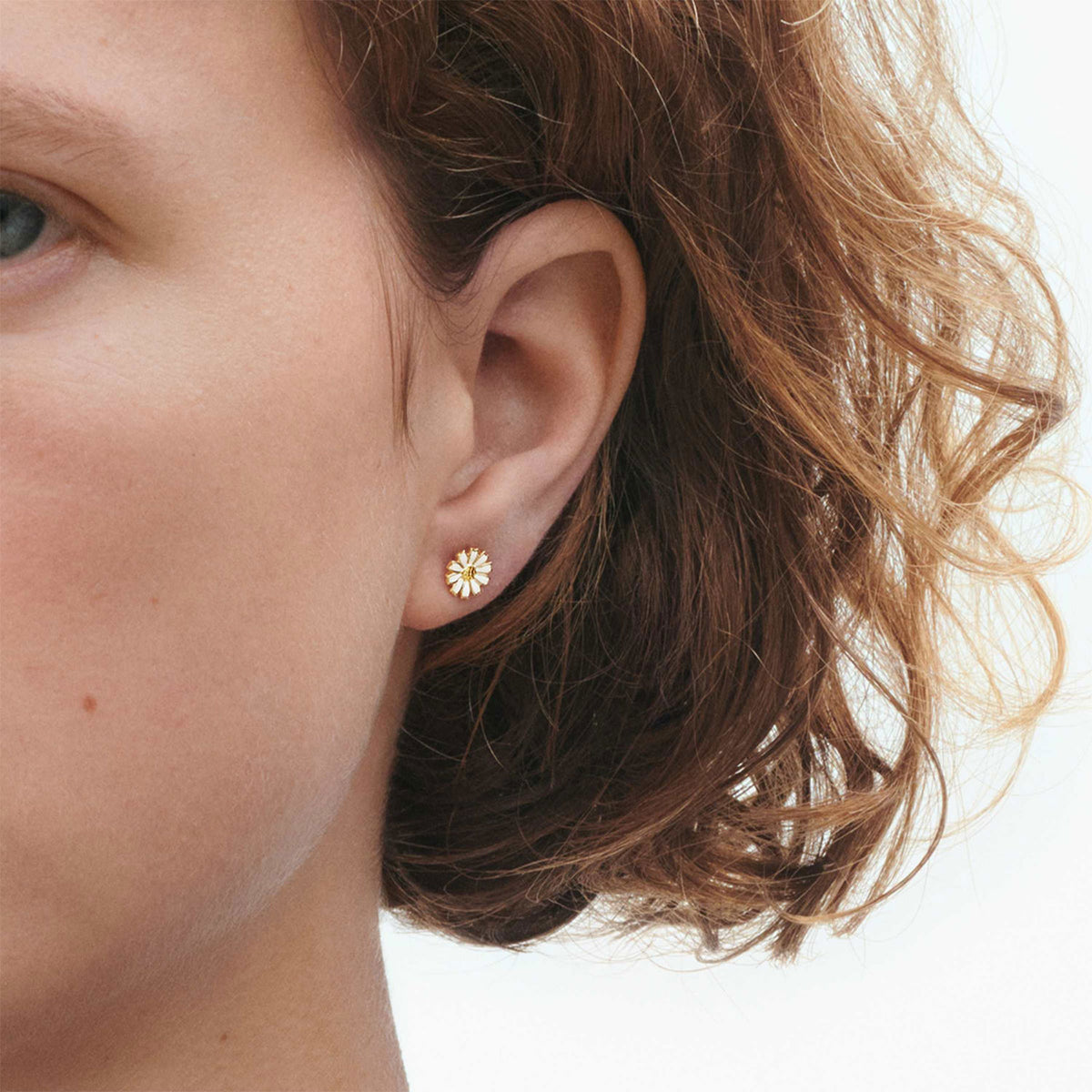 Daisy 18ct Yellow Gold Plated Silver & White Enamel Stud Earrings