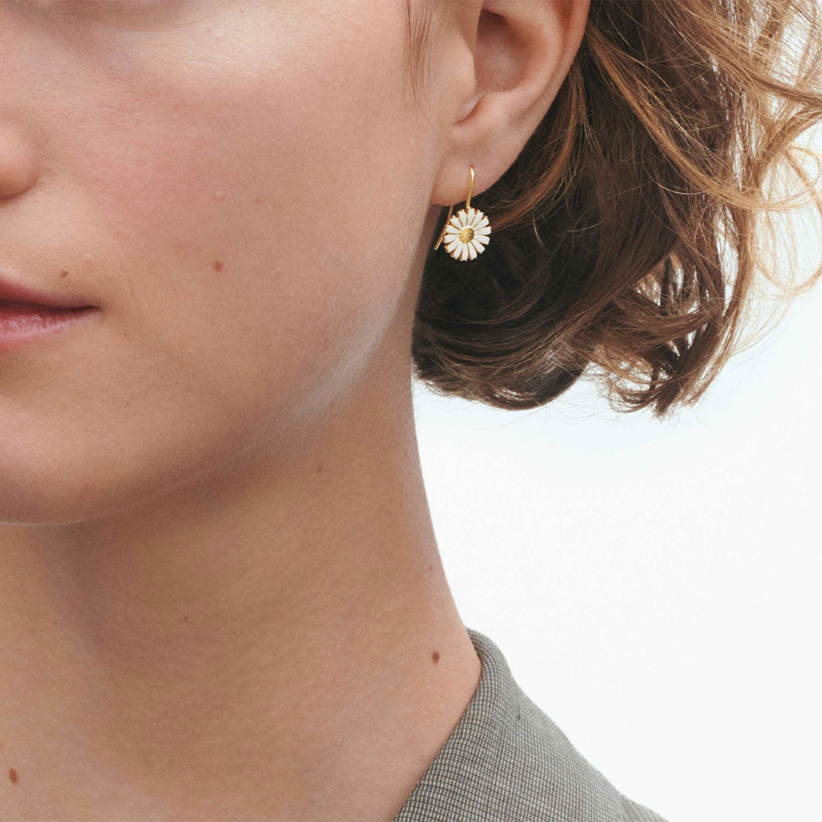 Daisy 18ct Yellow Gold Plated Silver Earhooks