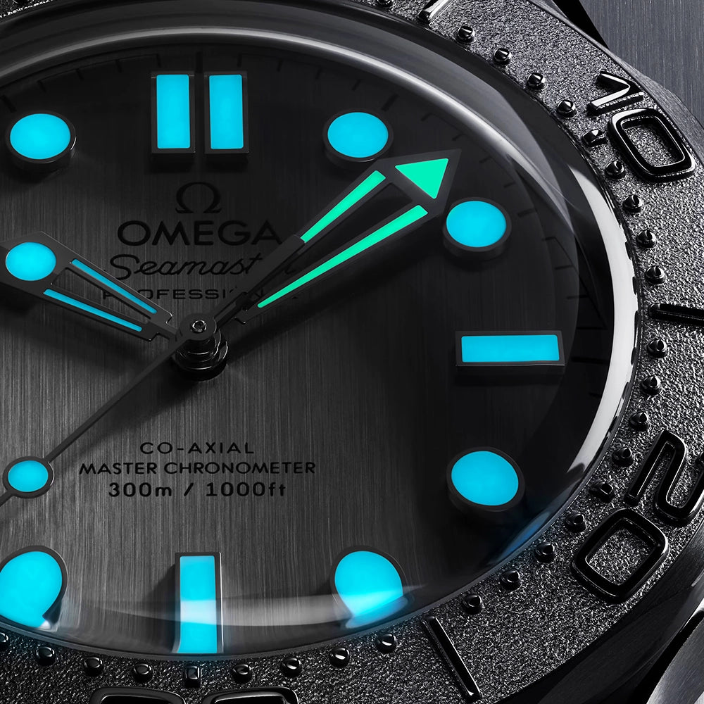 OMEGA Seamaster Diver 300m 42mm Grey Dial Mens Rubber Strap Watch - Berry's Jewellers