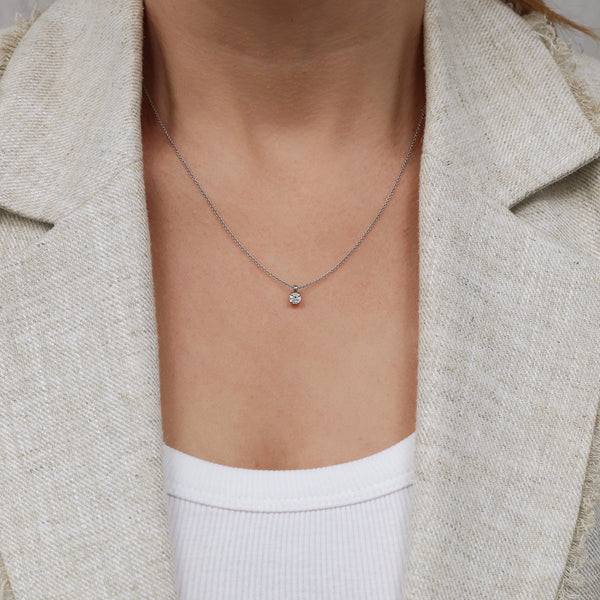 Berry's 18ct White Gold 0