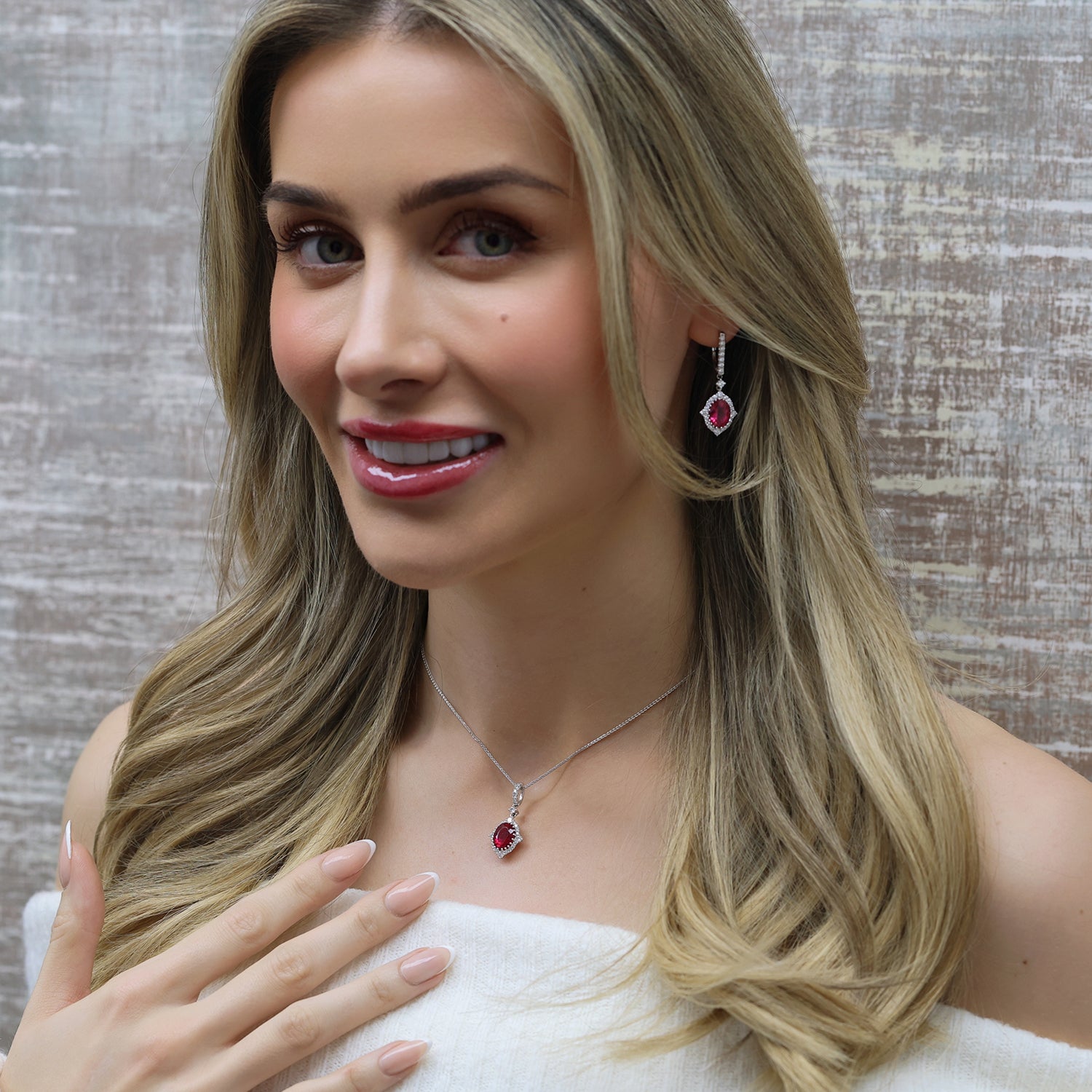 18ct White Gold Oval Rubelite And Diamond Vintage Cluster Pendant