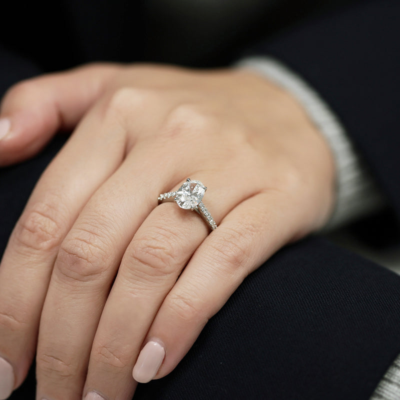 Platinum GIA Certificated Oval Solitaire Diamond Ring With Diamond