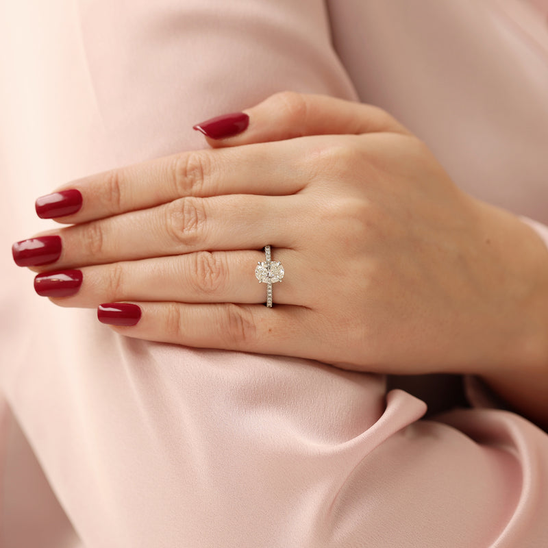 Platinum GIA Certificated Oval Cut Diamond Ring With Diamond Shoulders