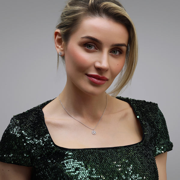 18ct White Gold Oval Diamond Halo Pendant