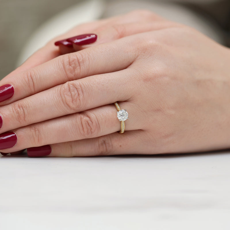 Simply Solitaire Collection 18ct Yellow Gold Diamond Solitaire Engagement Ring With Diamond Shoulders GIA Certified 1.00 Carat