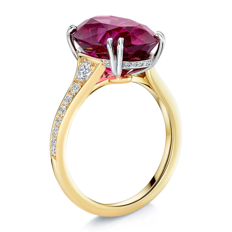18ct Yellow Gold Oval Rhodolite Garnet Dress Ring With Round Brilliant Diamond Shoulders