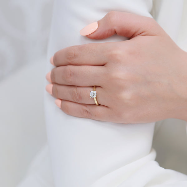 Berry's 18ct Yellow Gold GIA Certificated Round Brilliant Cut Diamond Engagement Ring - Berry's Jewellers