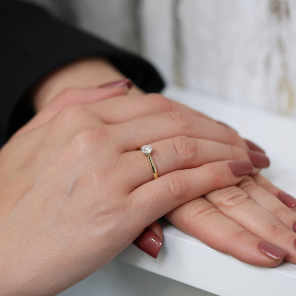 Berry's 18ct Yellow Gold GIA Certificated Round Brilliant Cut Diamond Solitaire Ring - Berry's Jewellers