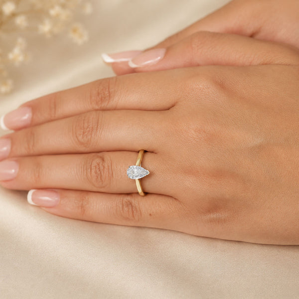 18ct Yellow Gold Pear Cut Diamond Engagement Ring