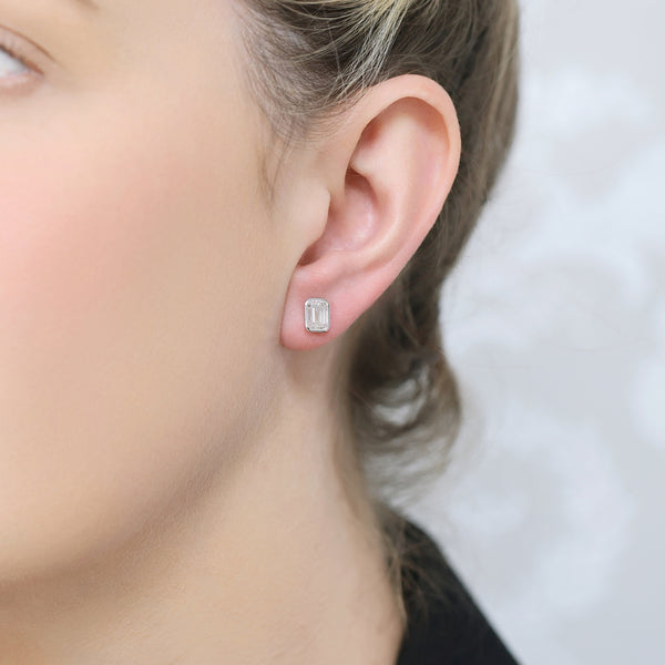 Berry's Platinum GIA Certificated Emerald Cut Diamond 2