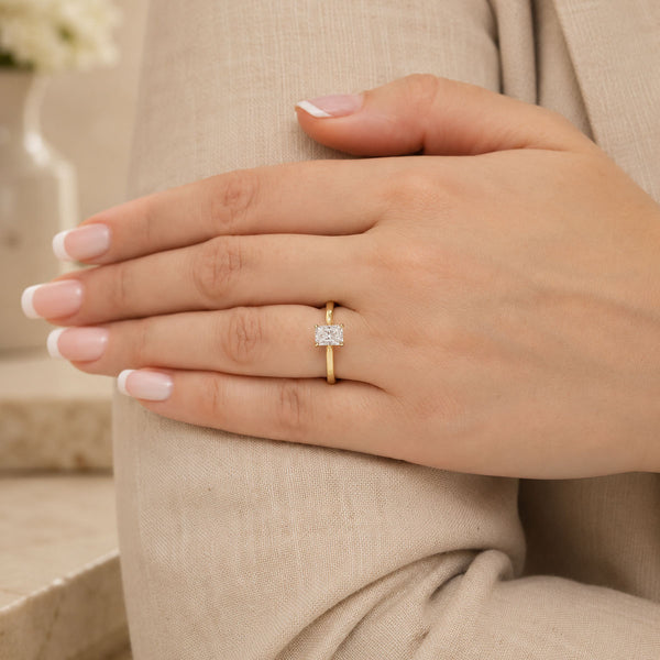 18ct Yellow Gold GIA Certificated Radiant Cut Diamond Engagement Ring
