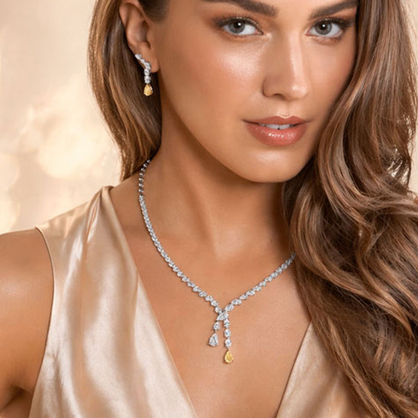 Berry's 18ct White And Yellow Gold Pear And Oval Cut Diamond Graduated Collarette - Berry's Jewellers