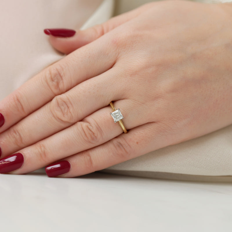 18ct Yellow Gold GIA Certificated Princess Cut Diamond Ring