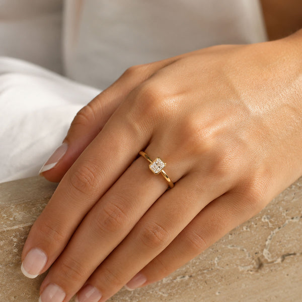 18ct Yellow Gold Radiant Cut Rub Over Set Ring