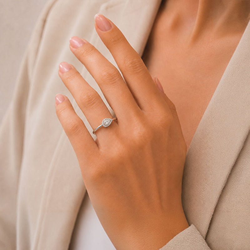 18ct White Gold Pear Cut Diamond Halo Ring