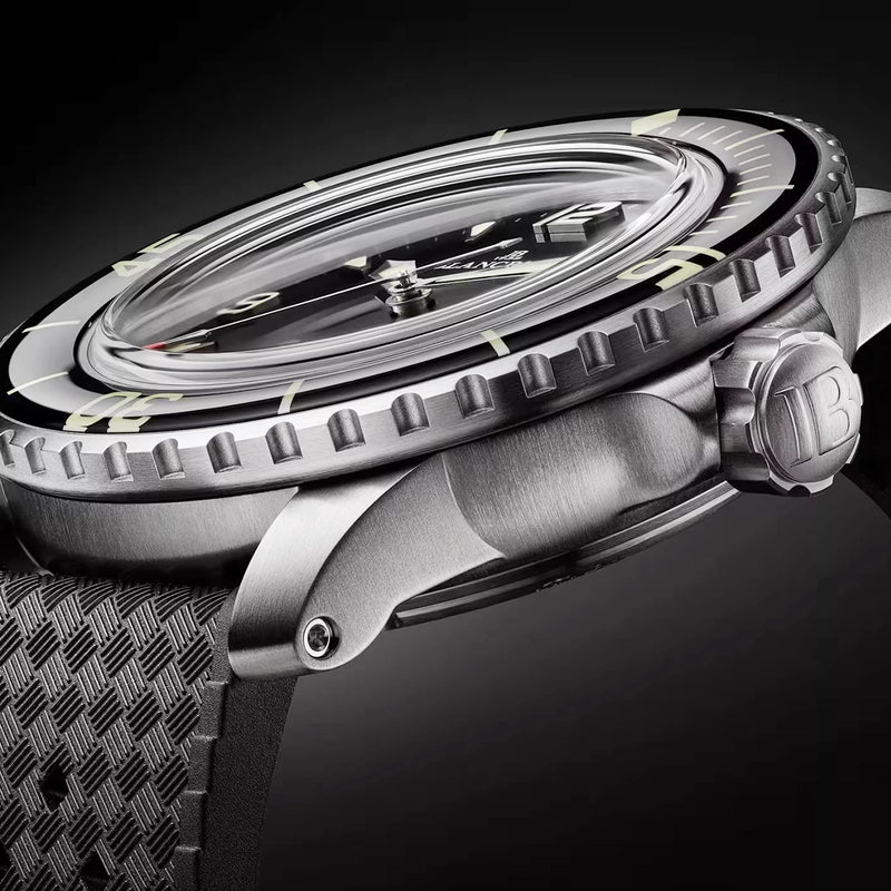 Fifty Fathoms Automatique 42.3mm Titanium Black Dial Rubber Strap Watch