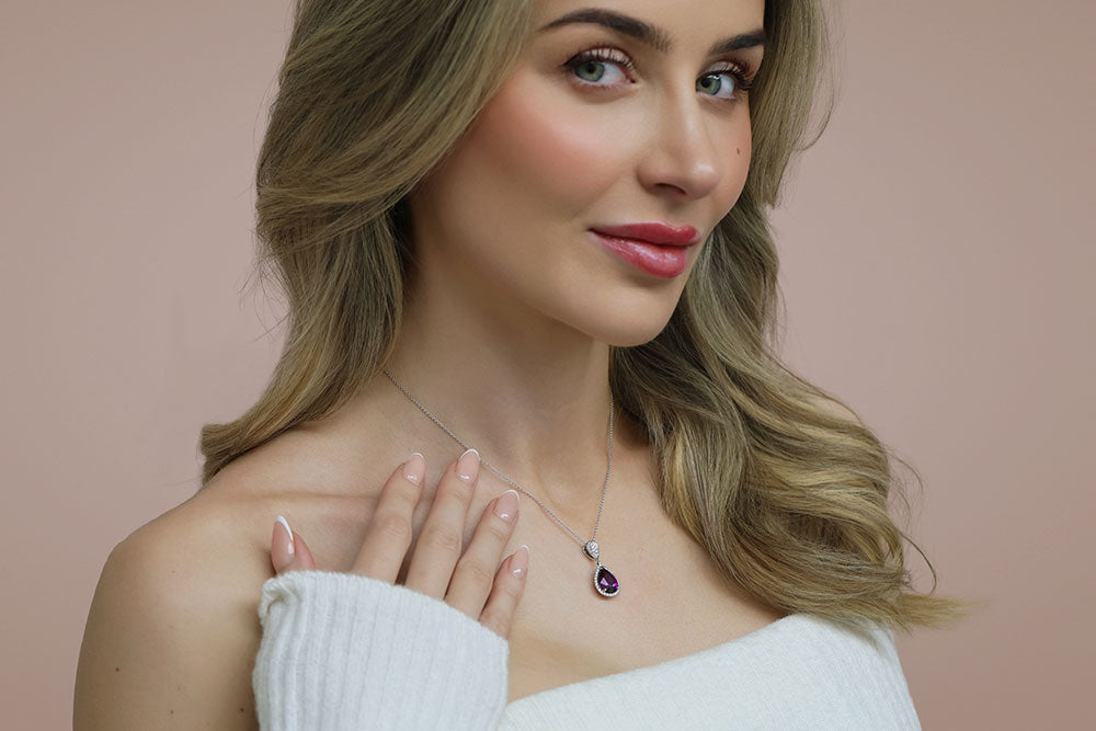 Berry's Collection Of Necklaces & Pendants