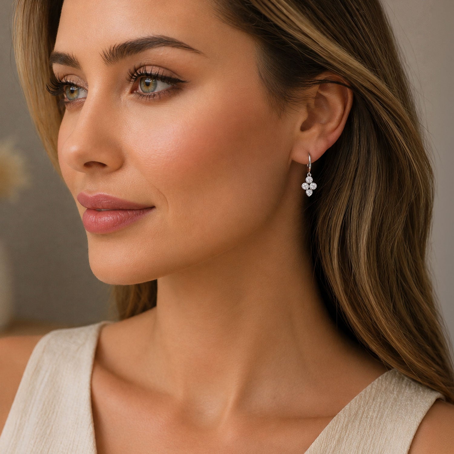 18ct White Gold Round Brilliant Diamond Swirl Drop Earrings