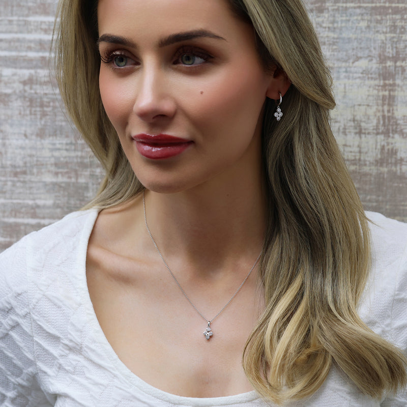 18ct White Gold Round Brilliant Diamond Swirl Pendant