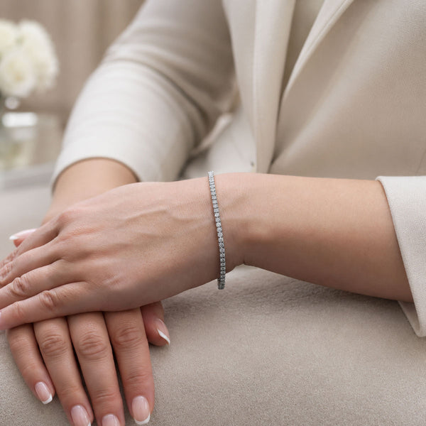 18ct White Gold Claw Set Round Brilliant Cut Diamond Tennis Bracelet