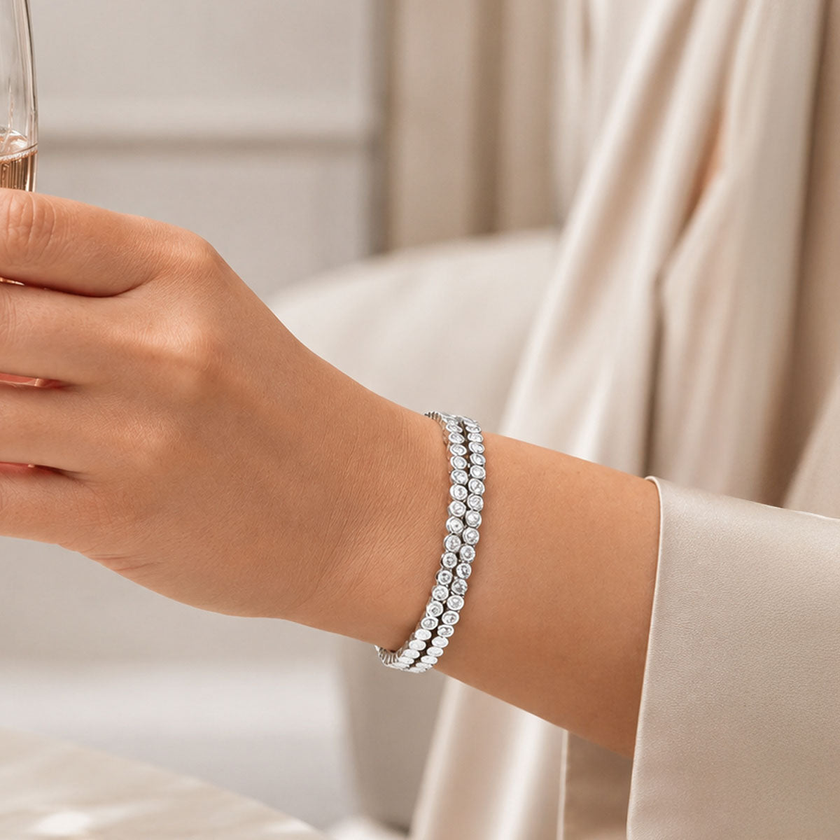 18ct White Gold Round Brilliant Cut Diamond Rub Over Wrap Bangle