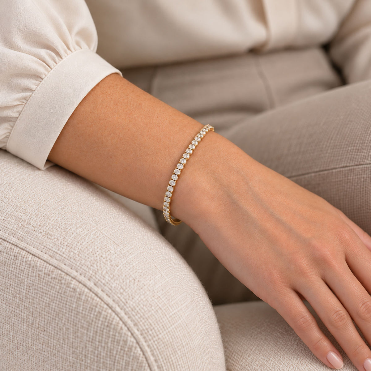 18ct Yellow Gold Oval Cut Diamond Line Bracelet