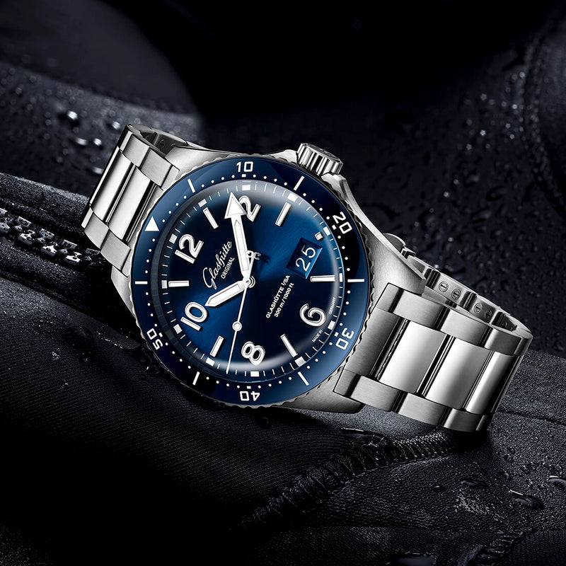 Spezialist SeaQ Panorama Date 43.2mm Blue Dial Bracelet Watch
