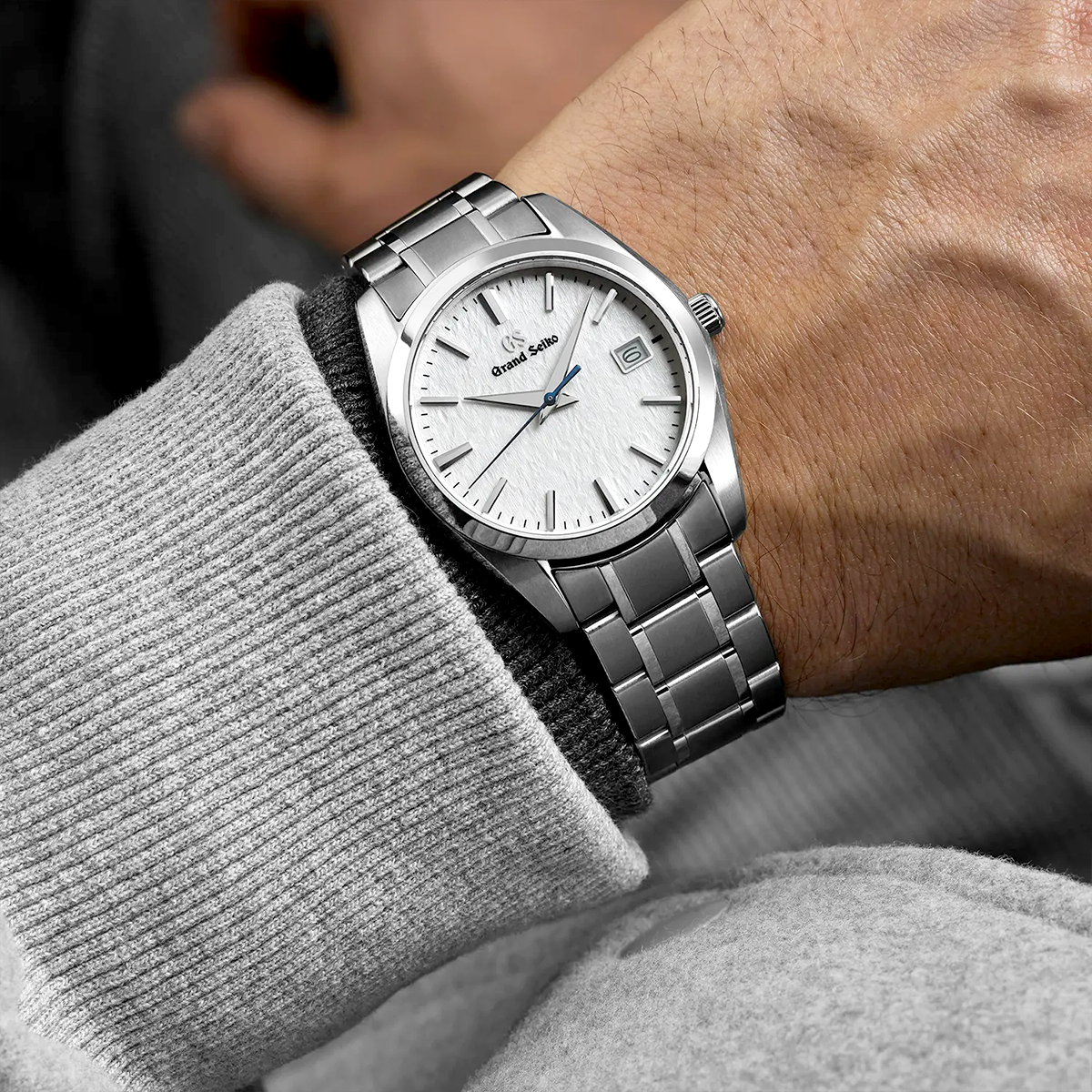 Heritage 37mm 'Snowflake' White Dial Titanium Bracelet Watch