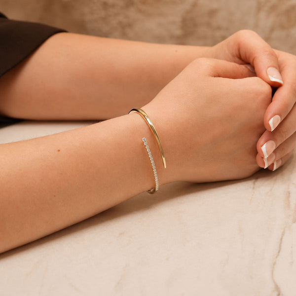 Berry's 18ct Yellow Gold Round Brilliant Cut Diamond Cross Over Bangle - Berry's Jewellers