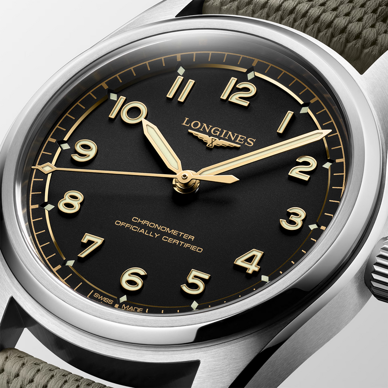 Spirit Pilot 39mm Black Dial Automatic Rubber Strap Watch