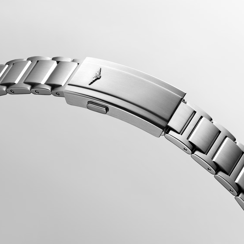 HydroConquest GMT 43mm Black Dial Automatic Bracelet Watch