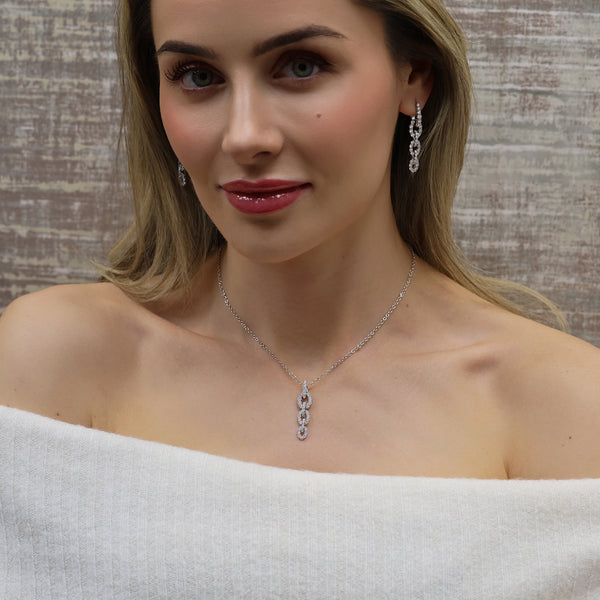 18ct White Gold Round Brilliant Cut Diamond Link Design Drop Necklace