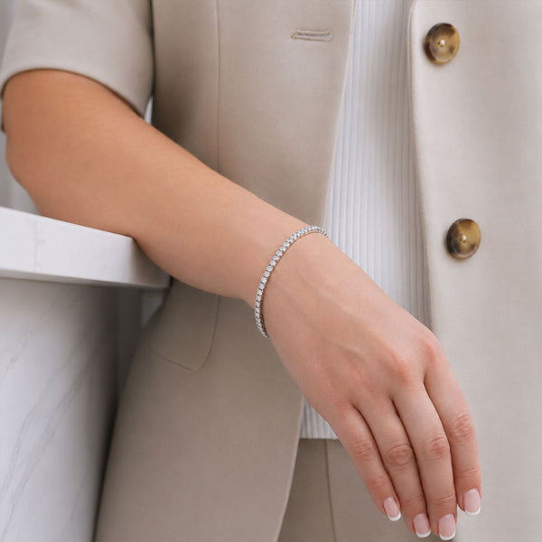 18ct White Gold Round Brilliant Cut Diamond Tennis Bracelet