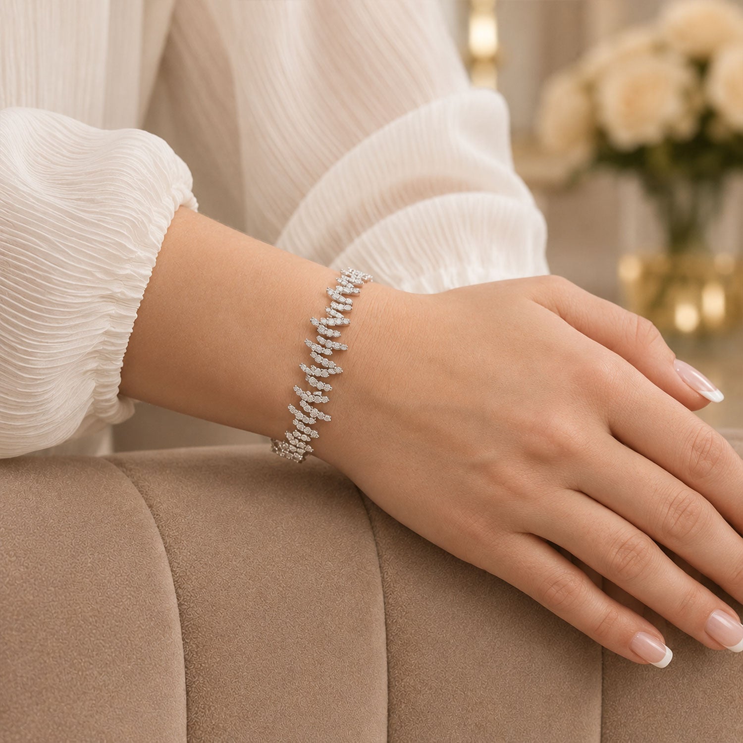 18ct White Gold Round Brilliant Cut Diamond Zig-Zag Style Bracelet