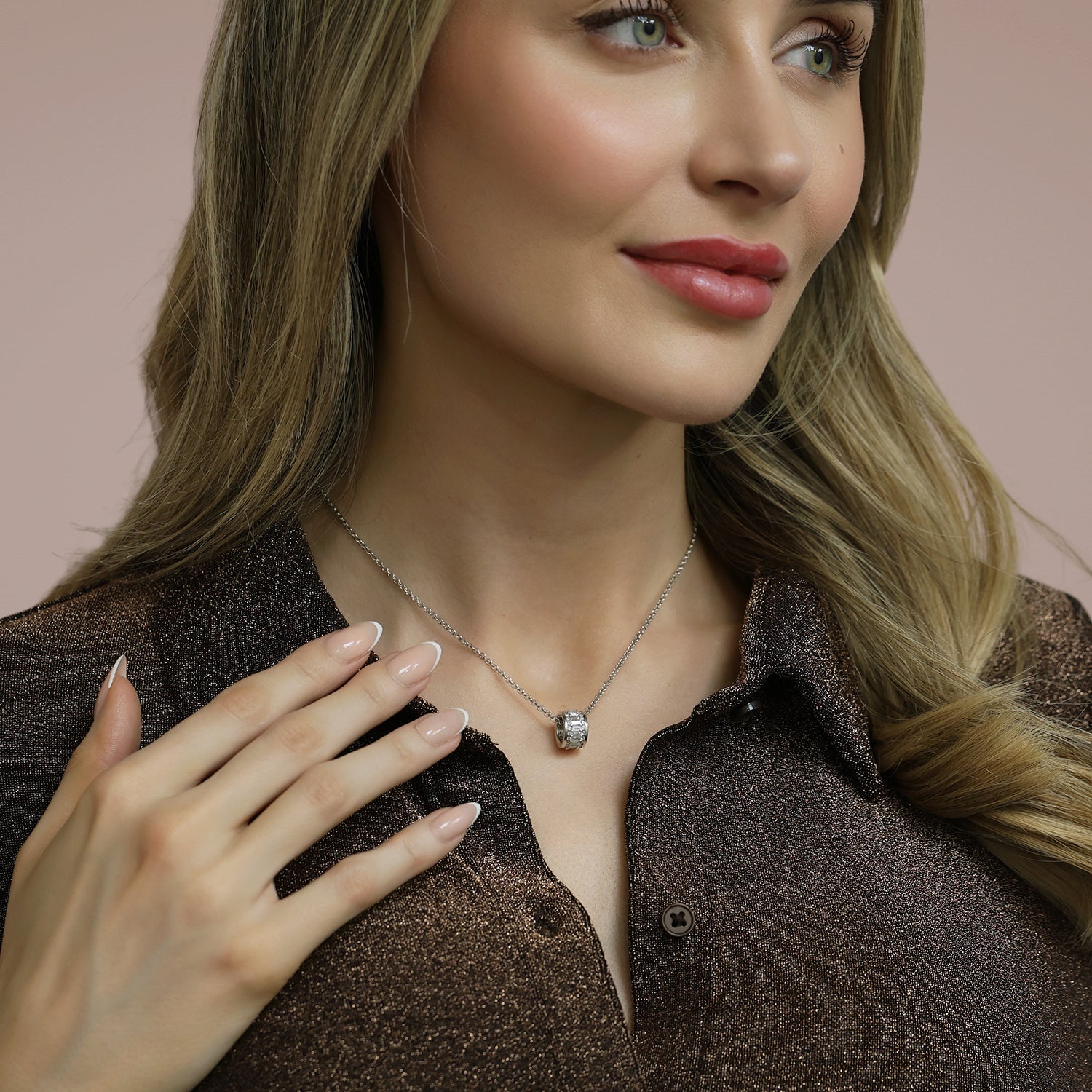 18ct White Gold Baguette and Round Brilliant Cut Diamond Barrel Style Pendant