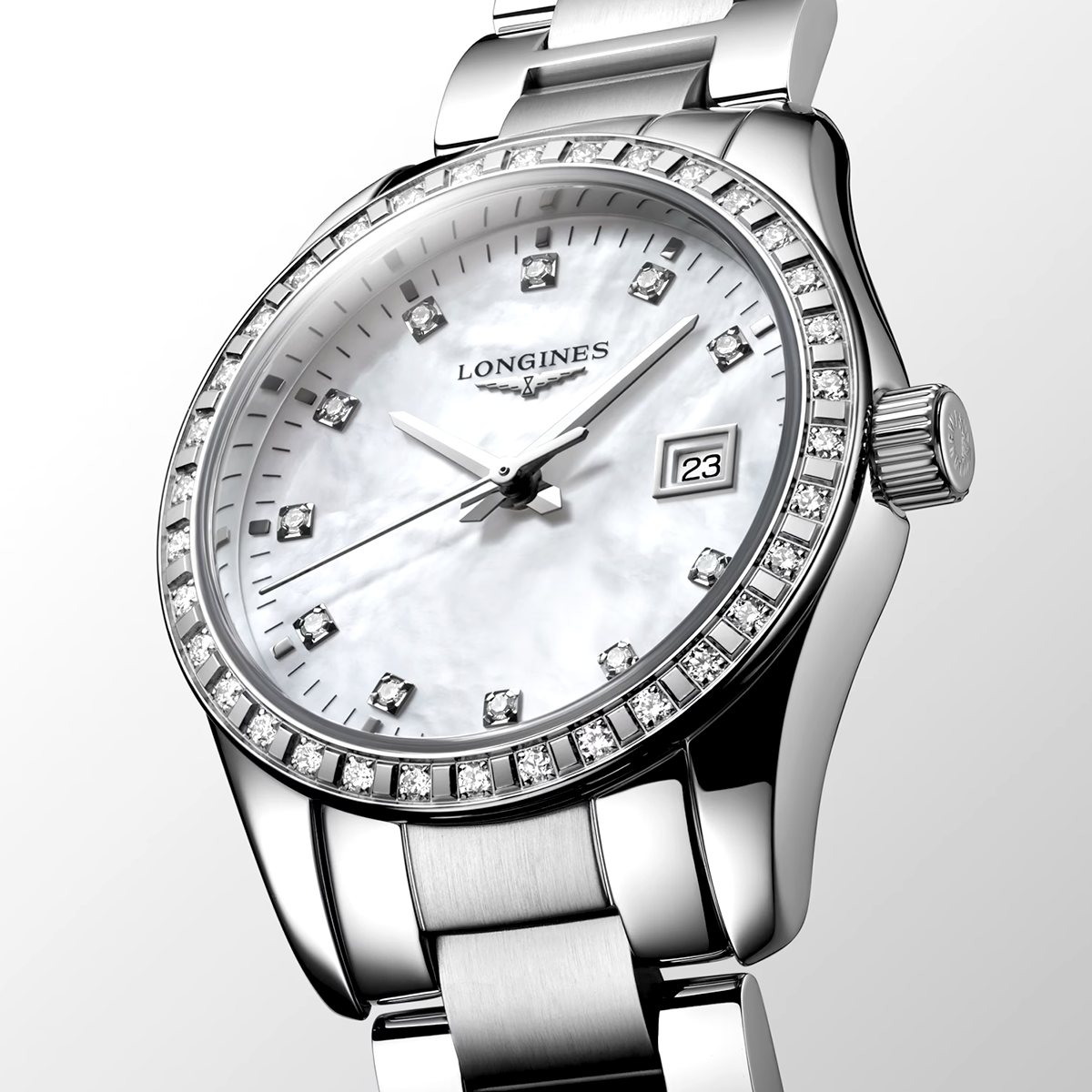 Conquest Classic 29.5mm Diamond Dial & Bezel Ladies Bracelet Watch