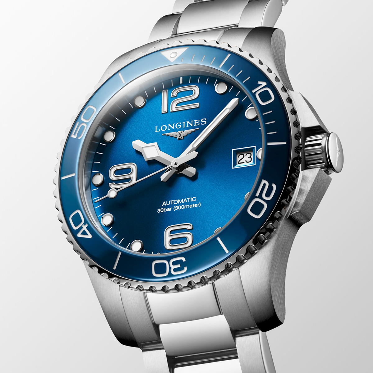 HydroConquest 39mm Blue Dial Automatic Bracelet Watch