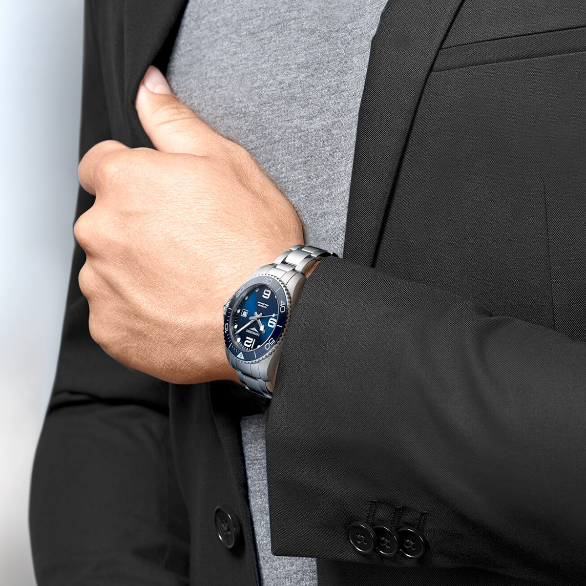 HydroConquest 43mm Blue Dial Men's Automatic Bracelet Watch