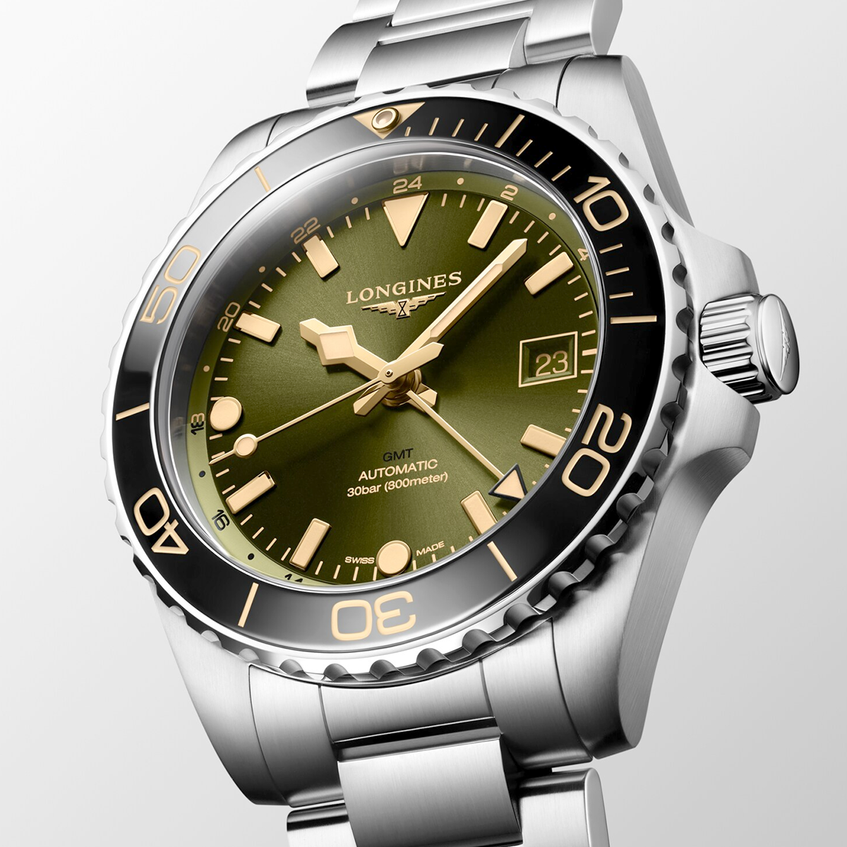 HydroConquest GMT 41mm Green Dial Men's Automatic Bracelet Watch