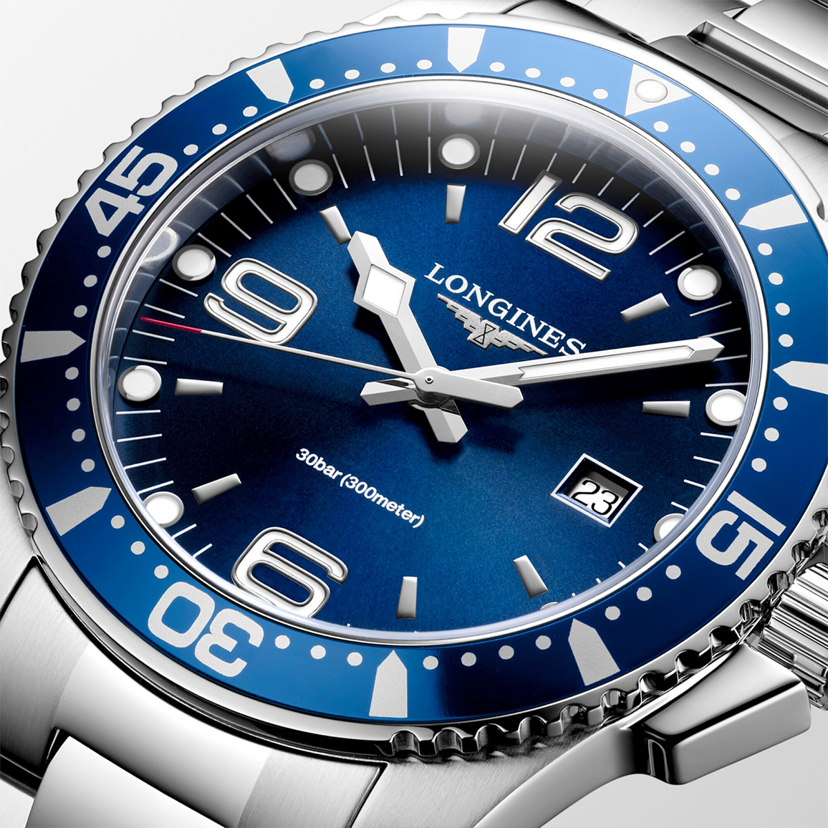HydroConquest 44mm Blue Sunray Dial Men's Bracelet Watch