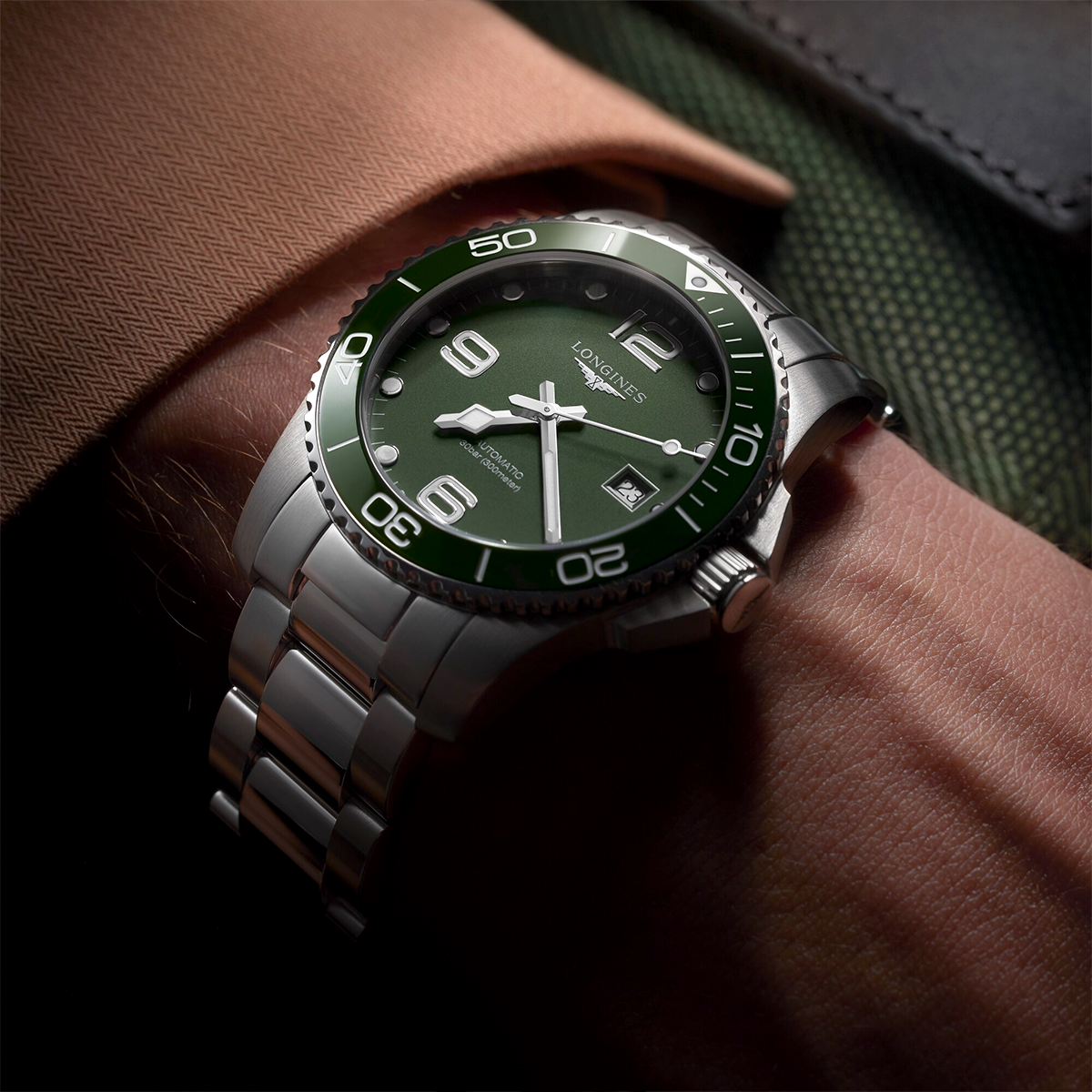 HydroConquest 41mm Green Dial & Ceramic Bezel Men's Bracelet Watch