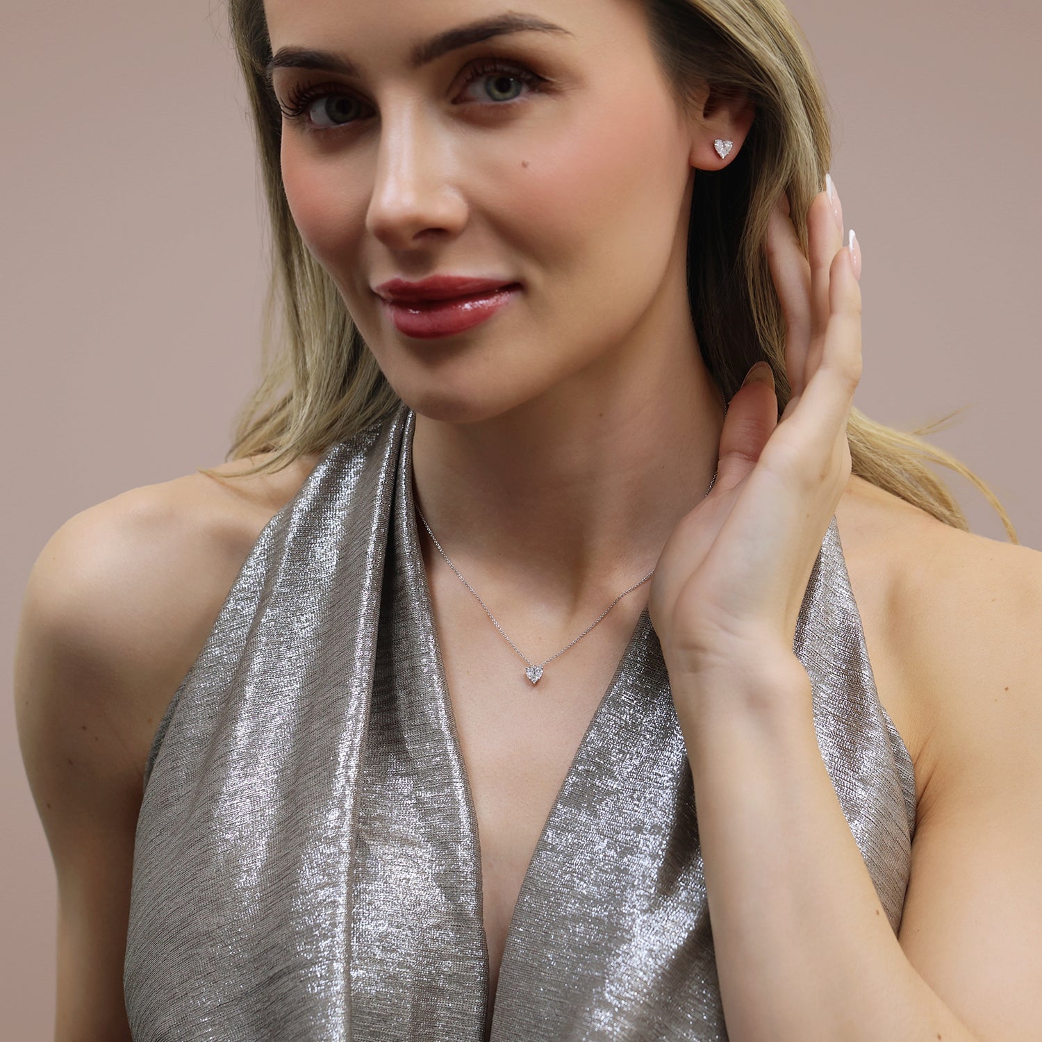 18ct White Gold Mixed Diamond Heart Pendant